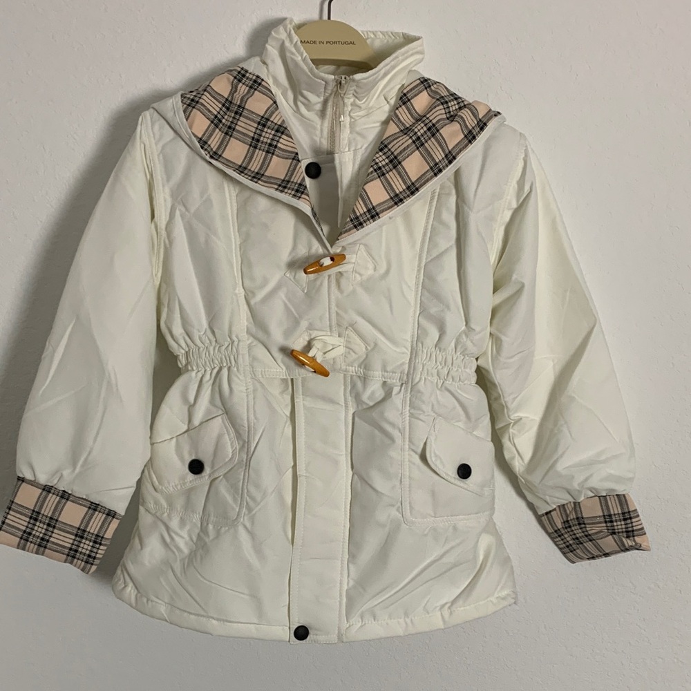 Stylish Kids Cream Puffer Jacket with Plaid Accents